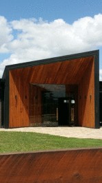 Entrance to Zonzo Estate Winery in the Yarra Valley and fence treated with the Alis oak stain 